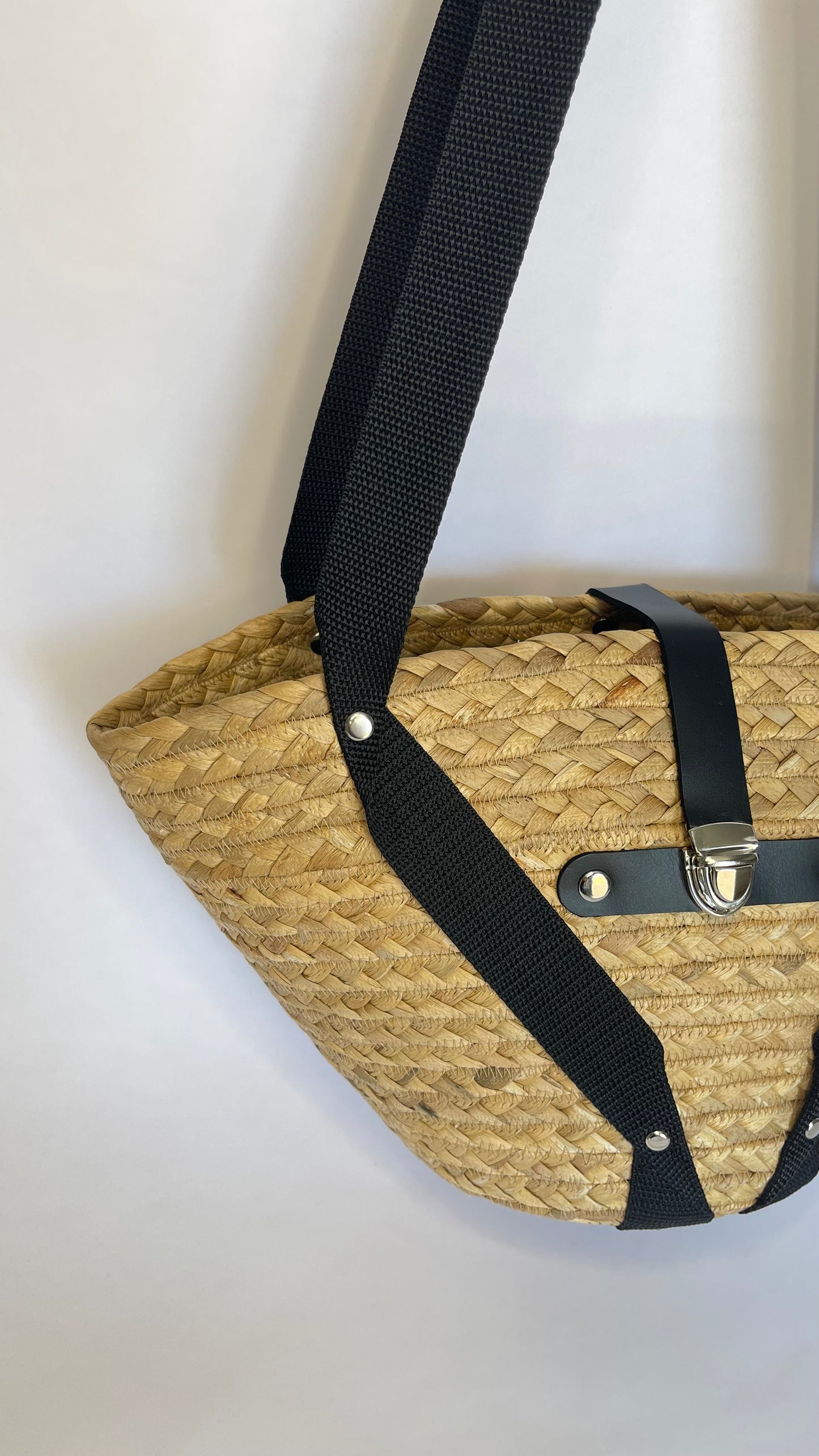 Borsa in treccia ( Giacinto d’acqua essiccato )