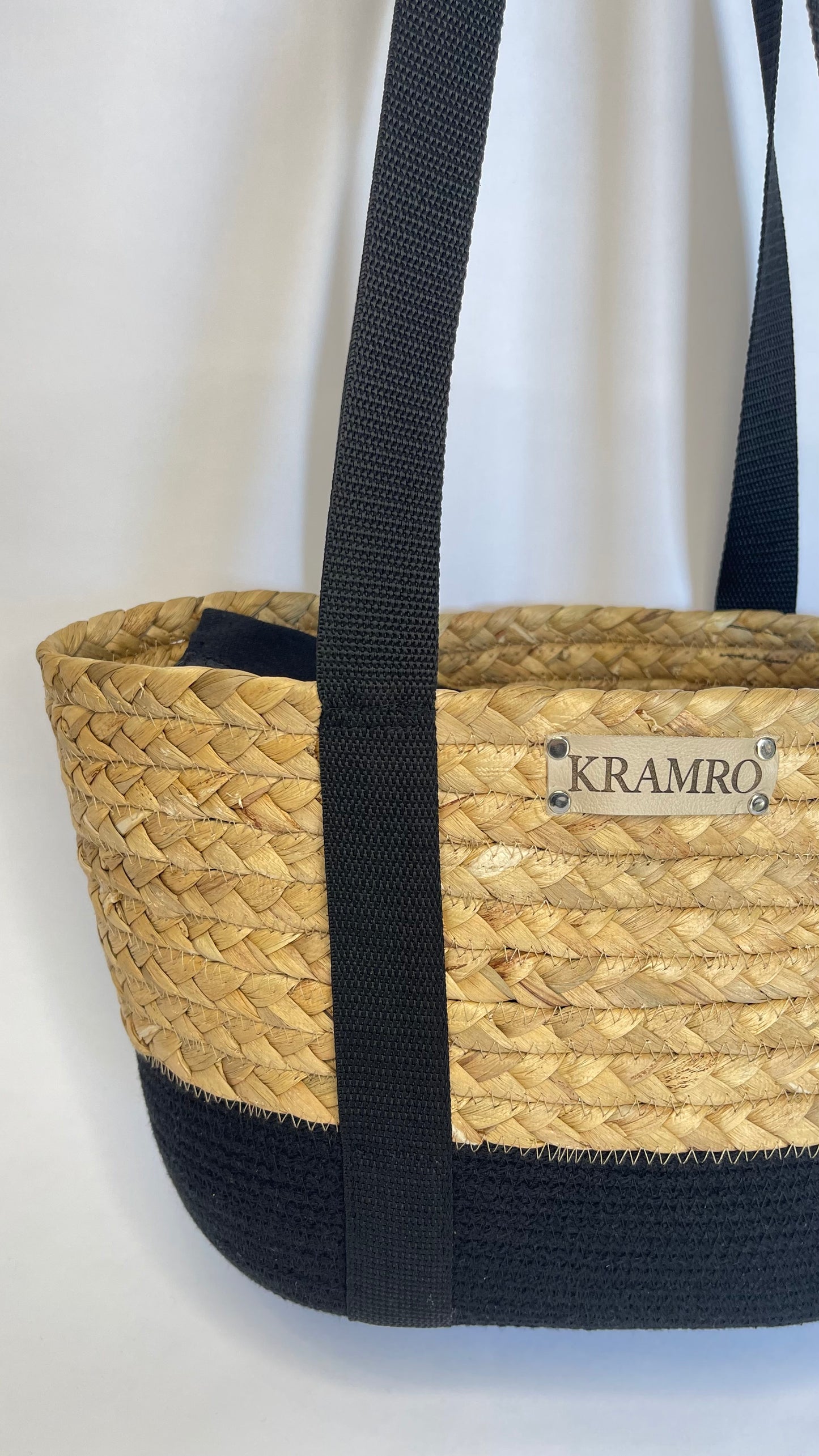 Borsa in corda e giacinto d’acqua