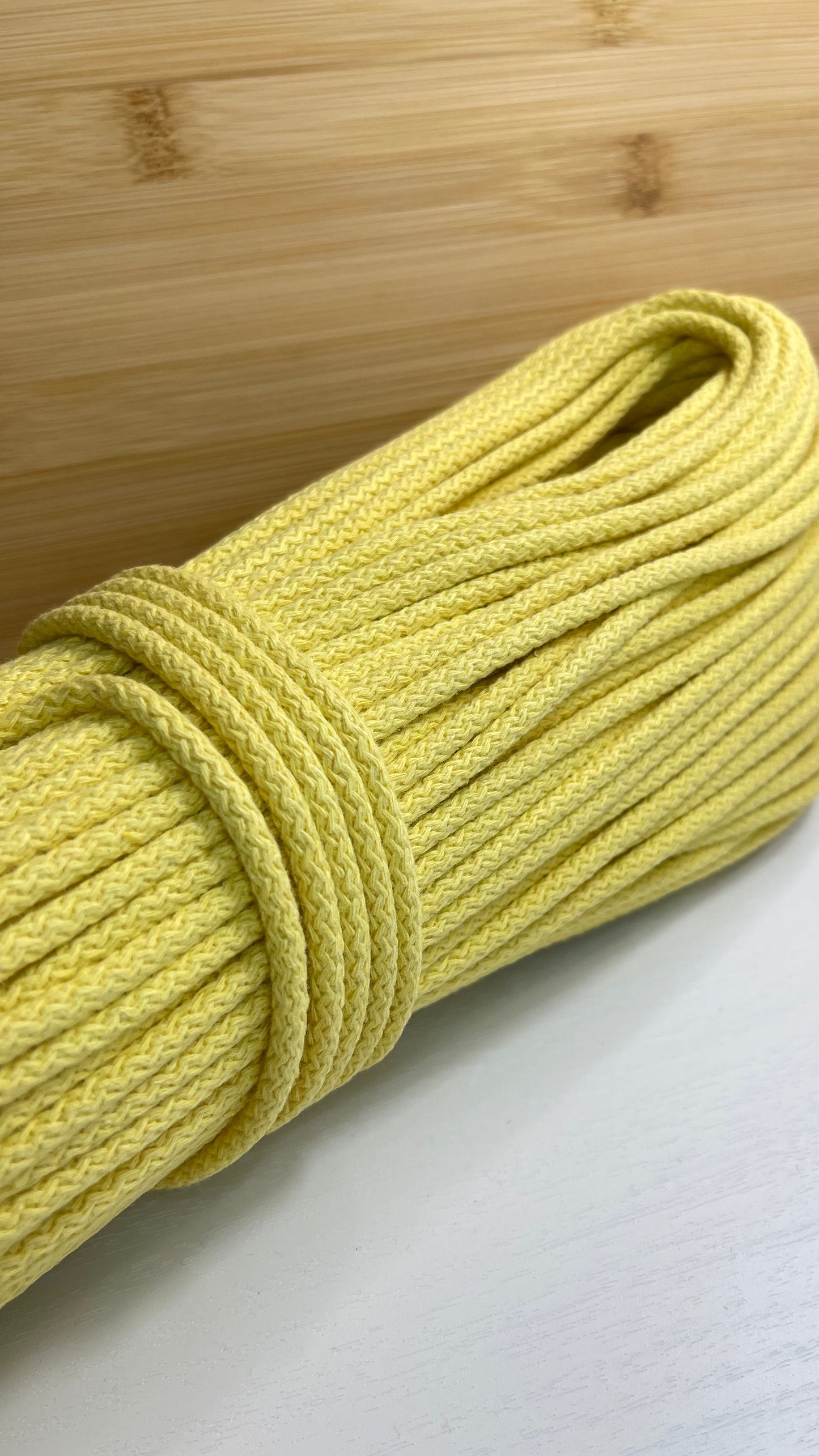 GIALLO CHIARO