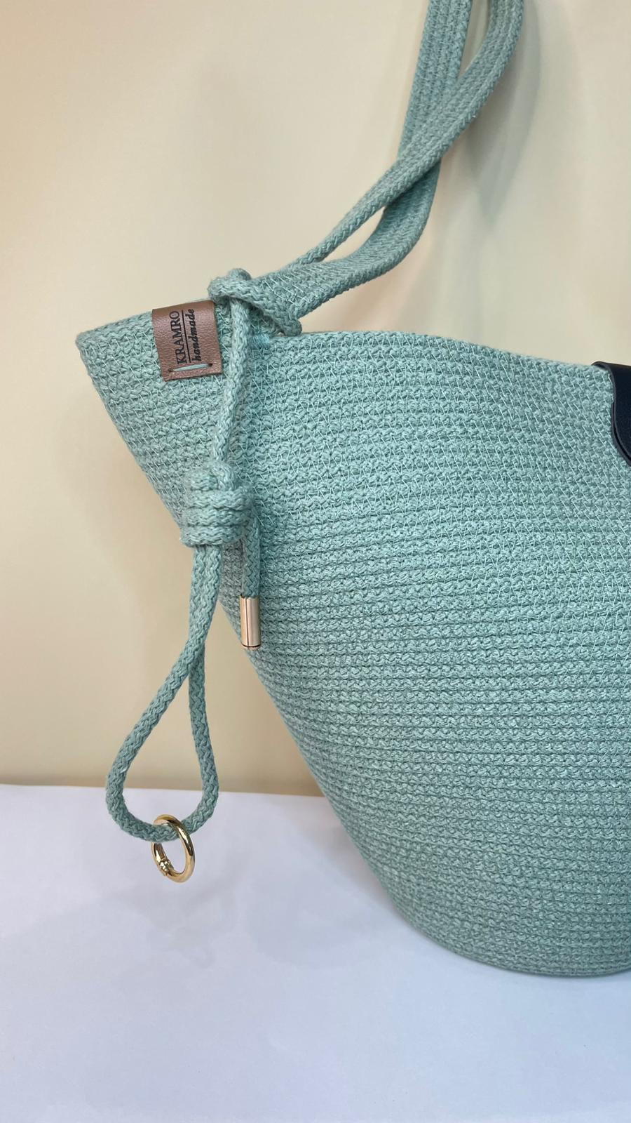 Borsa a cono + Porta trucchi
