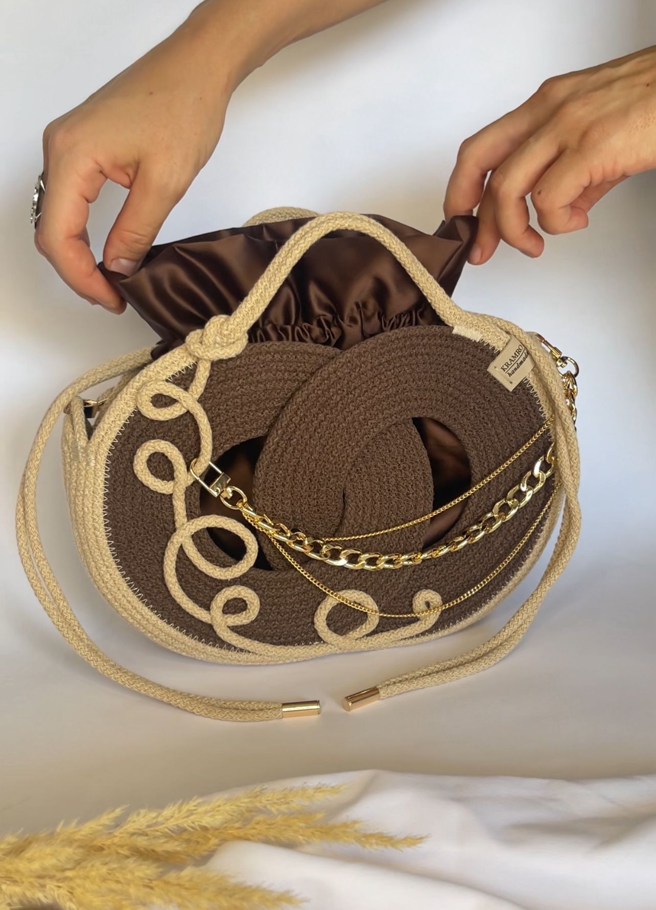 Borsa a cerchi color torrone